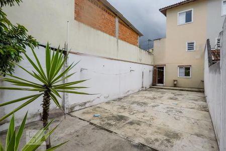 Casa à venda com 217m², 4 quartos e 4 vagasQuintal