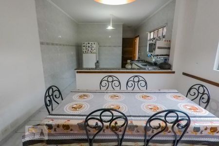 Casa à venda com 217m², 4 quartos e 4 vagasCopa