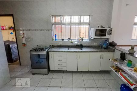 Casa à venda com 217m², 4 quartos e 4 vagasCozinha