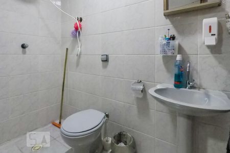 Casa à venda com 217m², 4 quartos e 4 vagasÁrea de Serviço