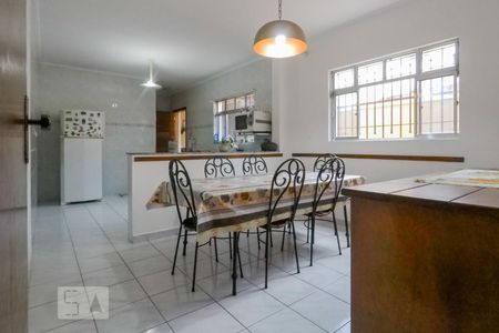 Casa à venda com 217m², 4 quartos e 4 vagasCopa
