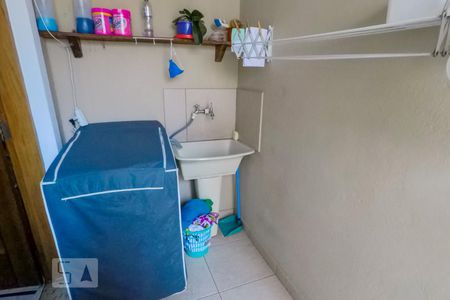 Casa à venda com 217m², 4 quartos e 4 vagasLavanderia