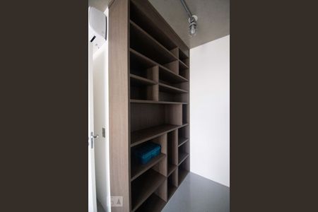 Armários do Quarto 2 de apartamento para alugar com 2 quartos, 75m² em Campo Belo, São Paulo