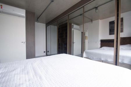 Quarto 2 de apartamento para alugar com 2 quartos, 75m² em Campo Belo, São Paulo
