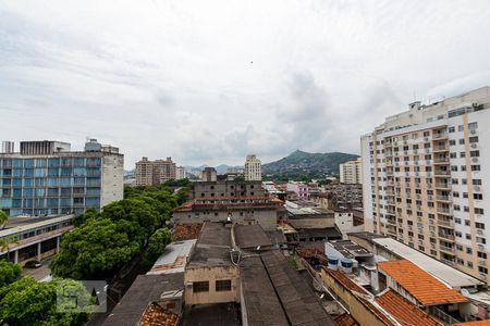 Vista da Sala de apartamento à venda com 2 quartos, 80m² em Centro, Niterói
