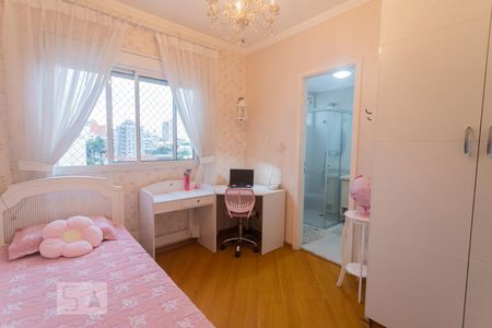Apartamento à venda com 158m², 4 quartos e 3 vagasQuarto 2 - Suíte