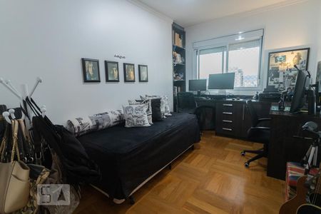 Apartamento à venda com 158m², 4 quartos e 3 vagasQuarto 4
