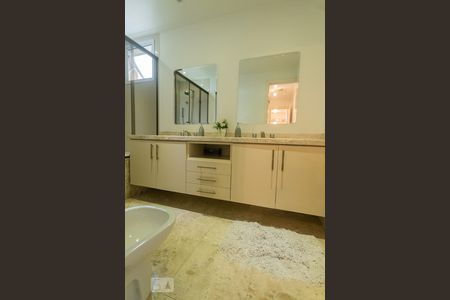 Apartamento à venda com 158m², 4 quartos e 3 vagasBanheiro da Suíte 3