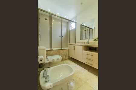 Apartamento à venda com 158m², 4 quartos e 3 vagasBanheiro da Suíte 3