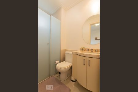 Apartamento à venda com 158m², 4 quartos e 3 vagasBanheiro da Suíte 1
