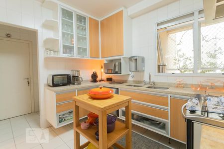 Apartamento à venda com 158m², 4 quartos e 3 vagasCozinha
