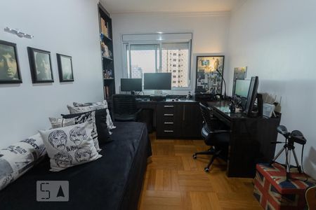 Apartamento à venda com 158m², 4 quartos e 3 vagasQuarto 4