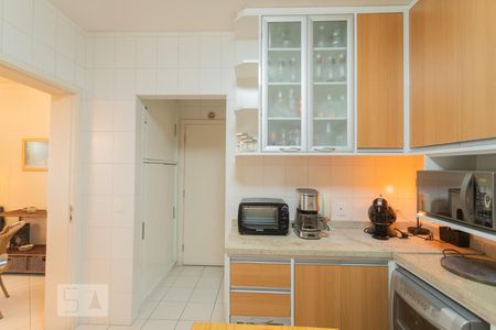 Apartamento à venda com 158m², 4 quartos e 3 vagasCozinha