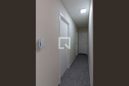 Corredor de apartamento para alugar com 2 quartos, 47m² em Limoeiro, São Paulo