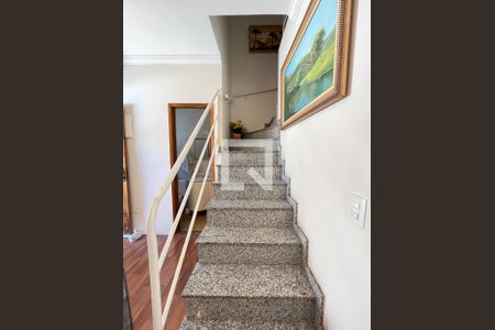 Escada de casa à venda com 3 quartos, 110m² em Vila da Saúde, São Paulo