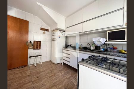 Casa à venda com 110m², 3 quartos e 3 vagasCozinha 