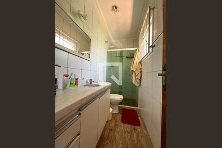 Casa à venda com 110m², 3 quartos e 3 vagasBanheiro da Suíte