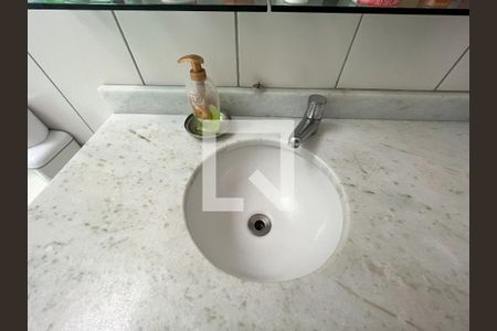 Casa à venda com 110m², 3 quartos e 3 vagasBanheiro Social