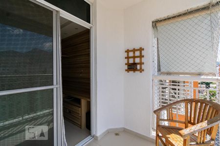 Varanda de apartamento para alugar com 2 quartos, 50m² em Jacarepaguá, Rio de Janeiro