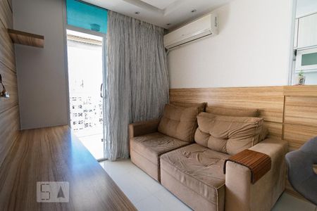 Sala de apartamento para alugar com 2 quartos, 50m² em Jacarepaguá, Rio de Janeiro