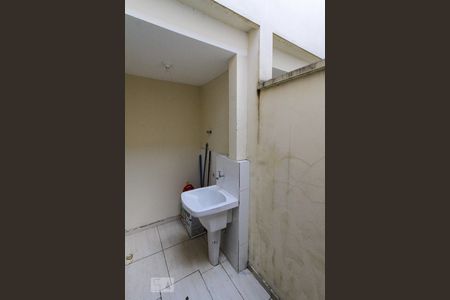 Casa de condomínio para alugar com 65m², 2 quartos e 1 vaga Casa de condomínio para alugar com 65m², 2 quartos e 1 vagaÁrea de Serviço