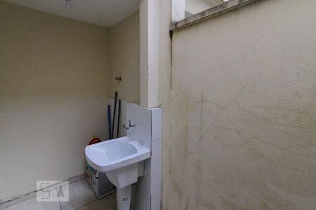 Casa de condomínio para alugar com 65m², 2 quartos e 1 vaga Casa de condomínio para alugar com 65m², 2 quartos e 1 vagaÁrea de Serviço