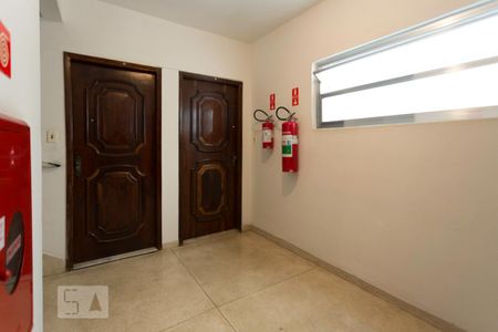 Hall de Entrada de apartamento para alugar com 2 quartos, 60m² em Jardim Adhemar de Barros, São Paulo