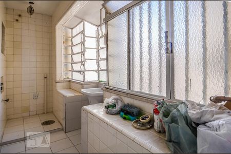 Apartamento para alugar com 180m², 3 quartos e 1 vagaÁrea de Serviço