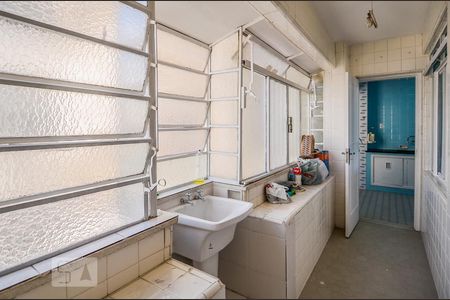 Apartamento para alugar com 180m², 3 quartos e 1 vagaÁrea de Serviço