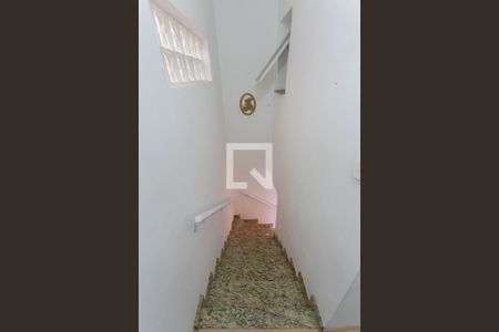 Escadas de casa para alugar com 3 quartos, 100m² em Sacomã, São Paulo