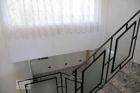 Casa à venda com 400m², 5 quartos e 5 vagasEscada