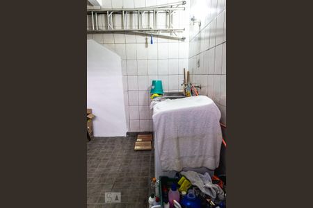 Garagem e Área de Serviço de casa à venda com 2 quartos, 100m² em Chácara Santo Antônio (zona Sul), São Paulo