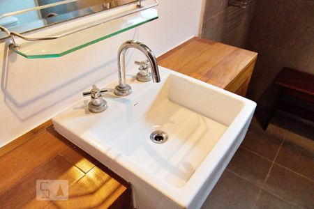 Casa para alugar com 115m², 3 quartos e 1 vaga Casa para alugar com 115m², 3 quartos e 1 vagaBanheiro da Suíte 1