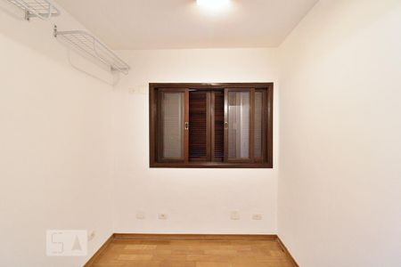 Casa para alugar com 115m², 3 quartos e 1 vaga Casa para alugar com 115m², 3 quartos e 1 vagaCloset da suíte 1