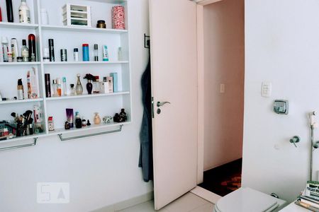 Casa à venda com 300m², 3 quartos e 4 vagasBanheiro 3