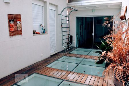 Casa à venda com 300m², 3 quartos e 4 vagasÁrea Externa