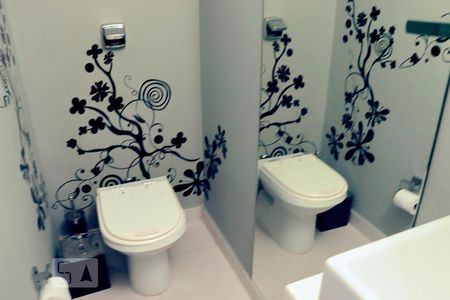 Casa à venda com 300m², 3 quartos e 4 vagasLavabo