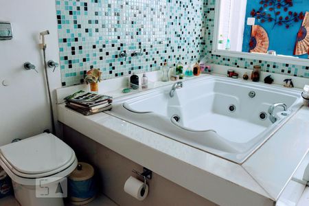 Casa à venda com 300m², 3 quartos e 4 vagasBanheiro 3