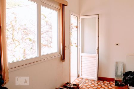 Casa à venda com 300m², 3 quartos e 4 vagasQuarto de Serviço