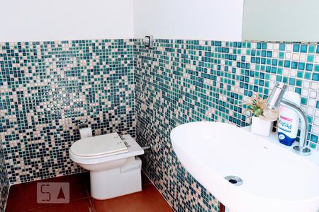 Casa à venda com 300m², 3 quartos e 4 vagasBanheiro de Serviço 2