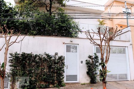 Casa à venda com 300m², 3 quartos e 4 vagasFachada