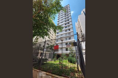 Apartamento para alugar com 200m², 3 quartos e 1 vagaFachada