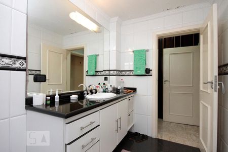 Apartamento para alugar com 200m², 3 quartos e 1 vagaBanheiro da Suíte
