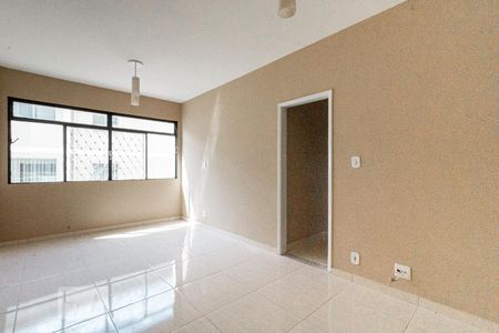 Sala de apartamento para alugar com 3 quartos, 90m² em Carlos Prates, Belo Horizonte