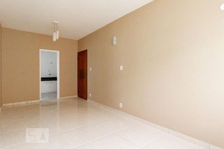 Sala de apartamento para alugar com 3 quartos, 90m² em Carlos Prates, Belo Horizonte