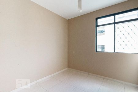 Quarto 1 de apartamento para alugar com 3 quartos, 90m² em Carlos Prates, Belo Horizonte