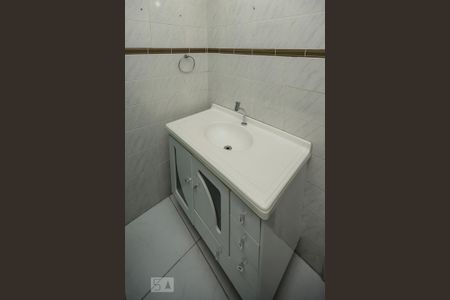 Apartamento para alugar com 72m², 3 quartos e sem vaga Apartamento para alugar com 72m², 3 quartos e sem vagaBanheiro