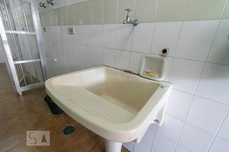 Casa à venda com 456m², 4 quartos e 14 vagasÁrea de Serviço