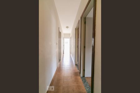 Corredor de casa à venda com 4 quartos, 456m² em Penha de França, São Paulo