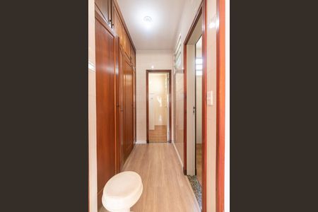 Casa à venda com 456m², 4 quartos e 14 vagasSuíte - Corredor